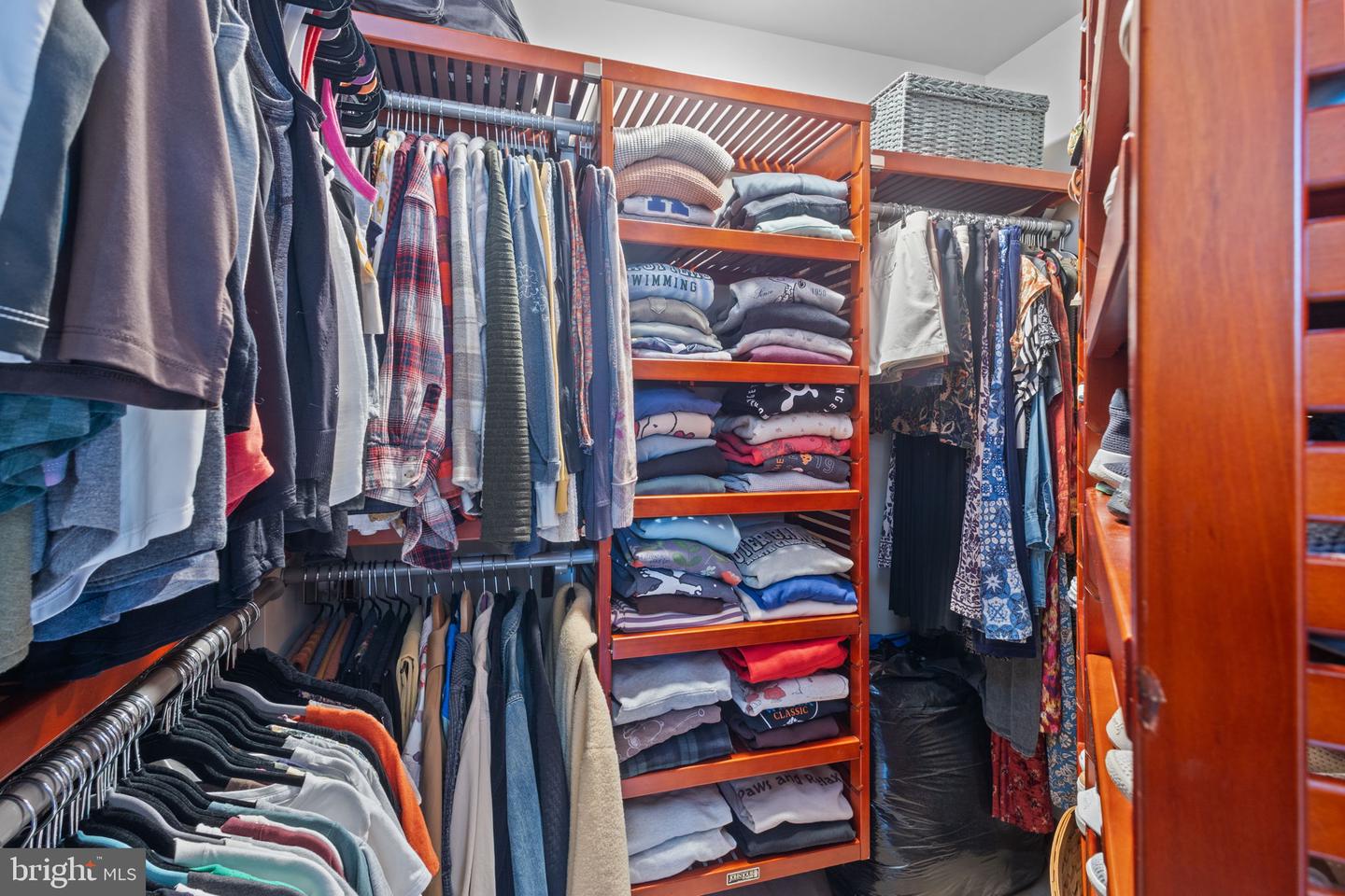 10755 RIVERSCAPE RUN, GREAT FALLS, Virginia 22066, 5 Bedrooms Bedrooms, ,4 BathroomsBathrooms,Residential,For sale,10755 RIVERSCAPE RUN,VAFX2288028 MLS # VAFX2288028 10755 RIVERSCAPE RUN, GREAT FALLS, Virginia 22066, 5 Bedrooms Bedrooms, ,4 BathroomsBathrooms,Residential,For sale,10755 RIVERSCAPE RUN,VAFX2288028 MLS # VAFX2288028