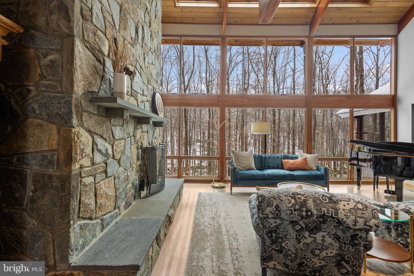 10755 RIVERSCAPE RUN, GREAT FALLS, Virginia 22066, 5 Bedrooms Bedrooms, ,4 BathroomsBathrooms,Residential,For sale,10755 RIVERSCAPE RUN,VAFX2288028 MLS # VAFX2288028 10755 RIVERSCAPE RUN, GREAT FALLS, Virginia 22066, 5 Bedrooms Bedrooms, ,4 BathroomsBathrooms,Residential,For sale,10755 RIVERSCAPE RUN,VAFX2288028 MLS # VAFX2288028