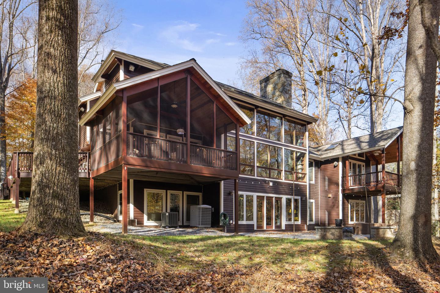 10755 RIVERSCAPE RUN, GREAT FALLS, Virginia 22066, 5 Bedrooms Bedrooms, ,4 BathroomsBathrooms,Residential,For sale,10755 RIVERSCAPE RUN,VAFX2288028 MLS # VAFX2288028 10755 RIVERSCAPE RUN, GREAT FALLS, Virginia 22066, 5 Bedrooms Bedrooms, ,4 BathroomsBathrooms,Residential,For sale,10755 RIVERSCAPE RUN,VAFX2288028 MLS # VAFX2288028