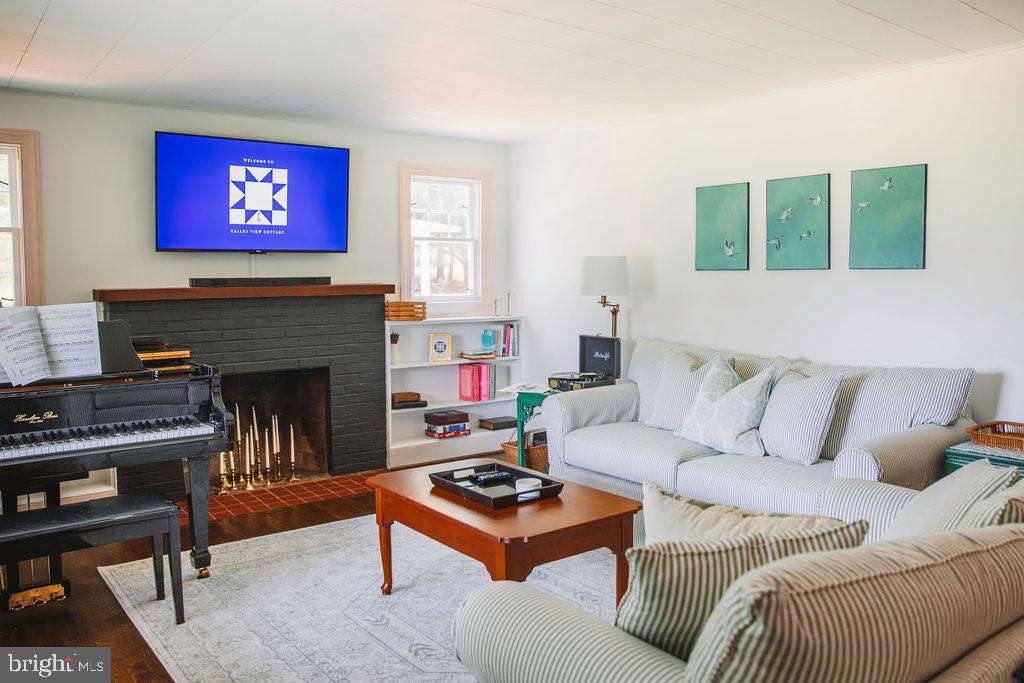 12242 HARPERS FERRY RD, PURCELLVILLE, Virginia 20132, 3 Bedrooms Bedrooms, ,2 BathroomsBathrooms,Residential,For sale,12242 HARPERS FERRY RD,VALO2114982 MLS # VALO2114982