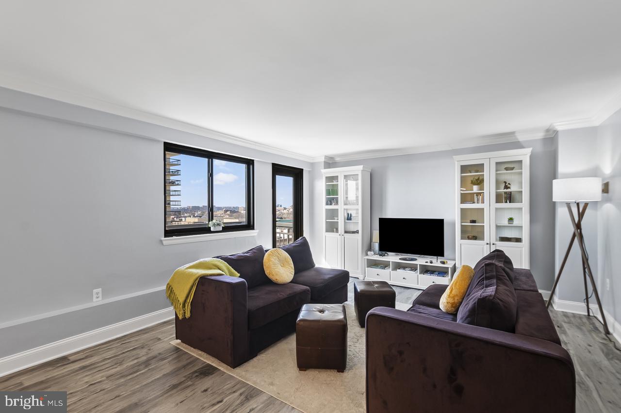 801 N PITT ST #1208, ALEXANDRIA, Virginia 22314, 1 Bedroom Bedrooms, 4 Rooms Rooms,1 BathroomBathrooms,Residential,For sale,801 N PITT ST #1208,VAAX2053680 MLS # VAAX2053680