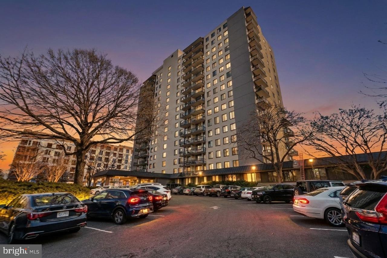 801 N PITT ST #1208, ALEXANDRIA, Virginia 22314, 1 Bedroom Bedrooms, 4 Rooms Rooms,1 BathroomBathrooms,Residential,For sale,801 N PITT ST #1208,VAAX2053680 MLS # VAAX2053680