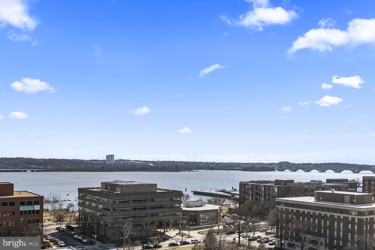 801 N PITT ST #1208, ALEXANDRIA, Virginia 22314, 1 Bedroom Bedrooms, 4 Rooms Rooms,1 BathroomBathrooms,Residential,For sale,801 N PITT ST #1208,VAAX2053680 MLS # VAAX2053680