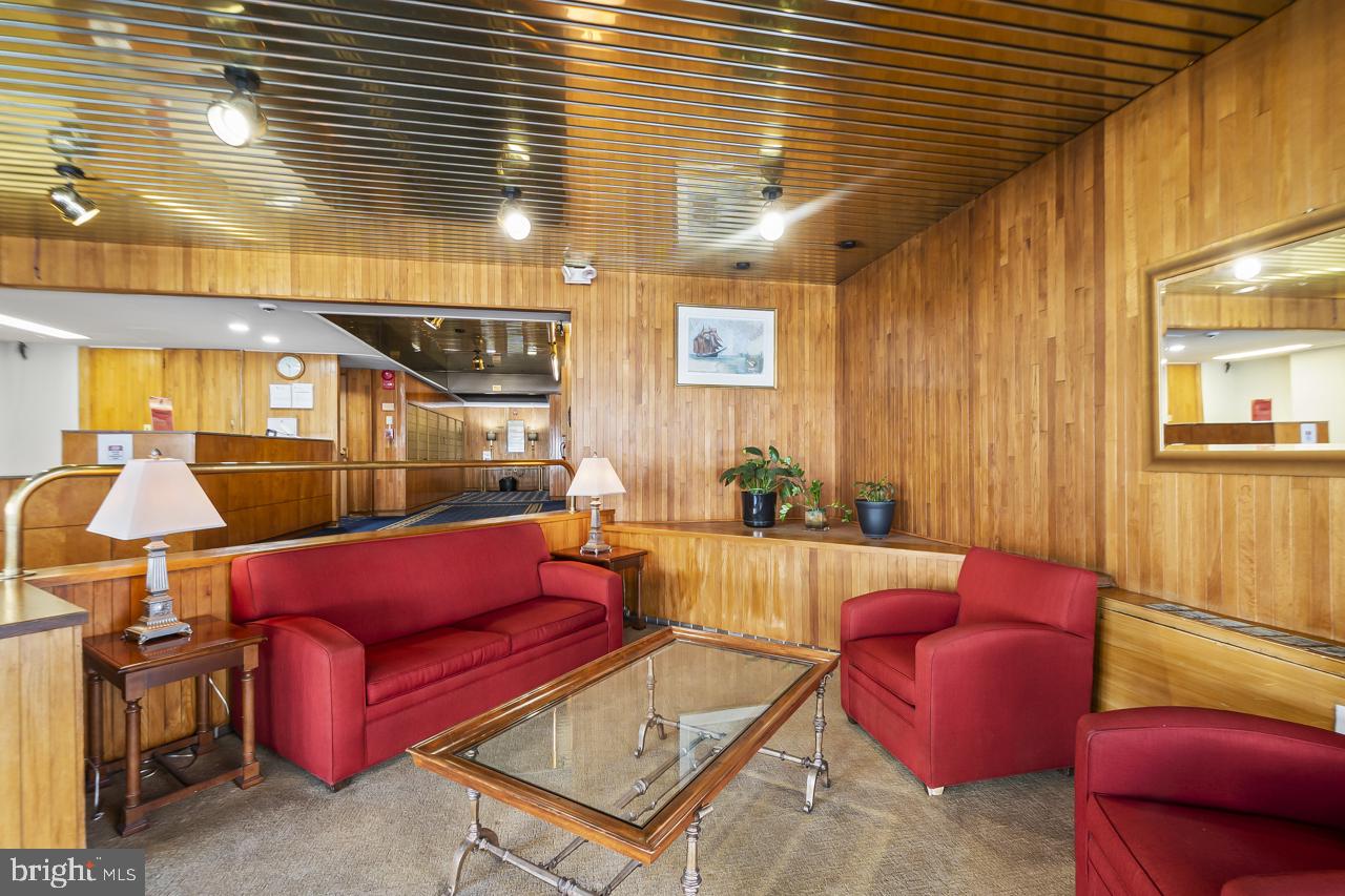 801 N PITT ST #1208, ALEXANDRIA, Virginia 22314, 1 Bedroom Bedrooms, 4 Rooms Rooms,1 BathroomBathrooms,Residential,For sale,801 N PITT ST #1208,VAAX2053680 MLS # VAAX2053680