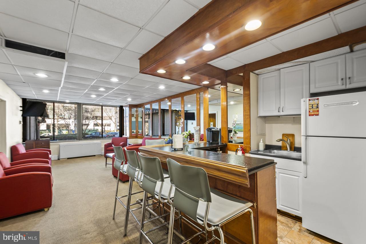 801 N PITT ST #1208, ALEXANDRIA, Virginia 22314, 1 Bedroom Bedrooms, 4 Rooms Rooms,1 BathroomBathrooms,Residential,For sale,801 N PITT ST #1208,VAAX2053680 MLS # VAAX2053680