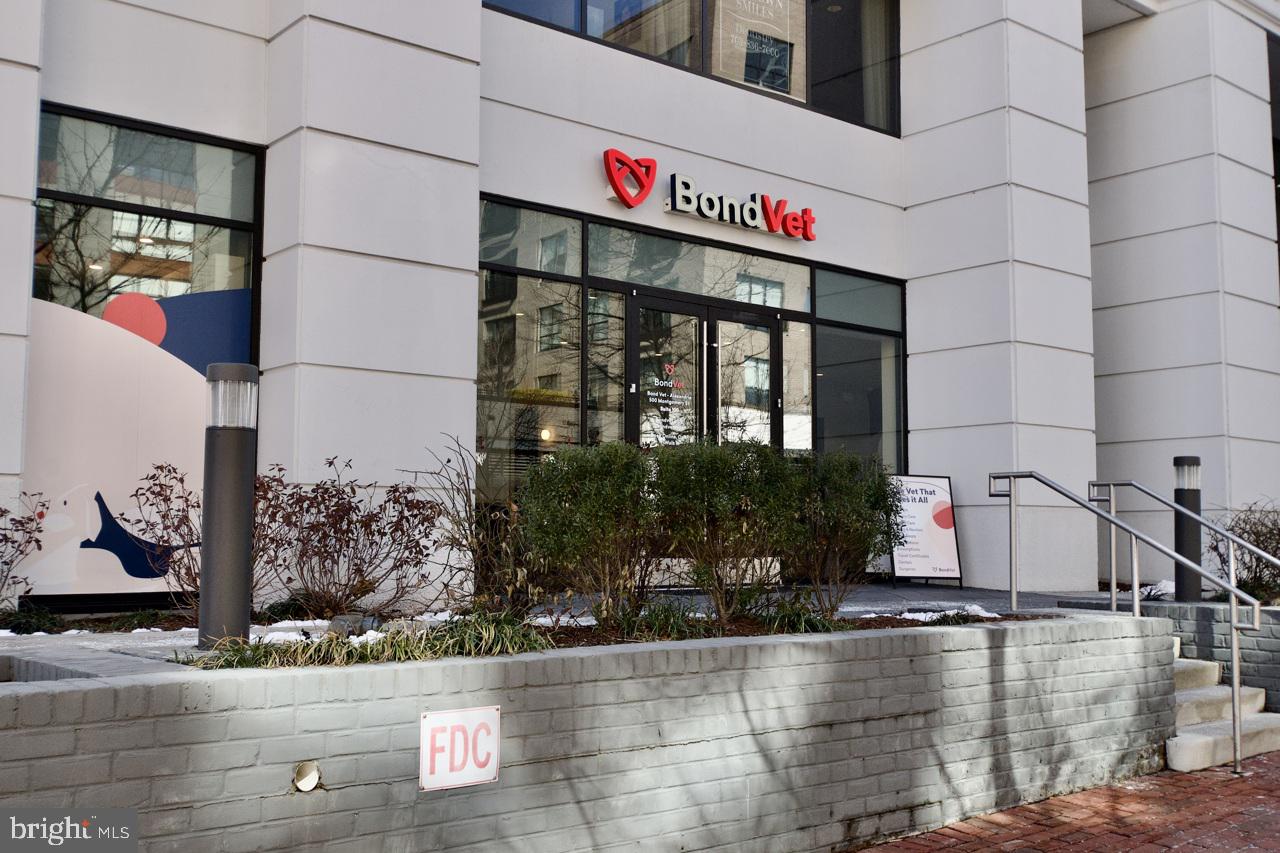 801 N PITT ST #1208, ALEXANDRIA, Virginia 22314, 1 Bedroom Bedrooms, 4 Rooms Rooms,1 BathroomBathrooms,Residential,For sale,801 N PITT ST #1208,VAAX2053680 MLS # VAAX2053680