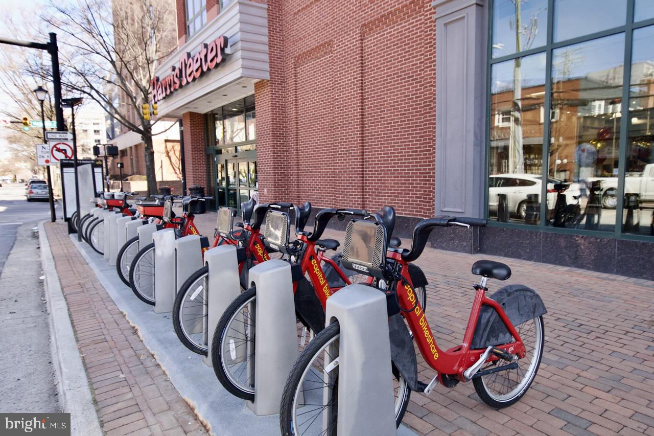 801 N PITT ST #1208, ALEXANDRIA, Virginia 22314, 1 Bedroom Bedrooms, 4 Rooms Rooms,1 BathroomBathrooms,Residential,For sale,801 N PITT ST #1208,VAAX2053680 MLS # VAAX2053680