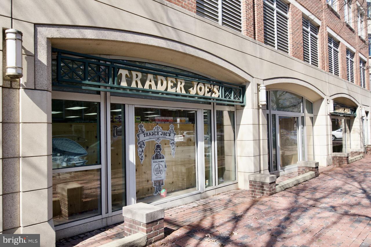 801 N PITT ST #1208, ALEXANDRIA, Virginia 22314, 1 Bedroom Bedrooms, 4 Rooms Rooms,1 BathroomBathrooms,Residential,For sale,801 N PITT ST #1208,VAAX2053680 MLS # VAAX2053680