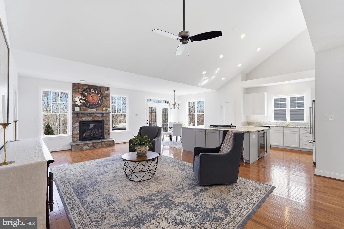 105 TURNSTONE LN, LAKE FREDERICK, Virginia 22630, 4 Bedrooms Bedrooms, ,4 BathroomsBathrooms,Residential,For sale,105 TURNSTONE LN,VAFV2039338 MLS # VAFV2039338