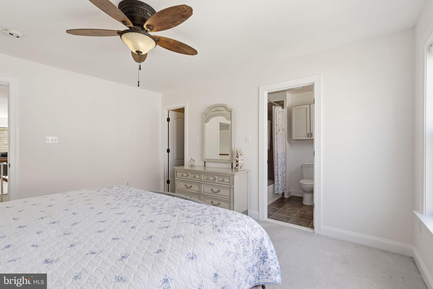 105 TURNSTONE LN, LAKE FREDERICK, Virginia 22630, 4 Bedrooms Bedrooms, ,4 BathroomsBathrooms,Residential,For sale,105 TURNSTONE LN,VAFV2039338 MLS # VAFV2039338