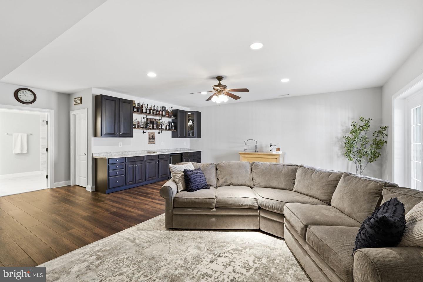 105 TURNSTONE LN, LAKE FREDERICK, Virginia 22630, 4 Bedrooms Bedrooms, ,4 BathroomsBathrooms,Residential,For sale,105 TURNSTONE LN,VAFV2039338 MLS # VAFV2039338