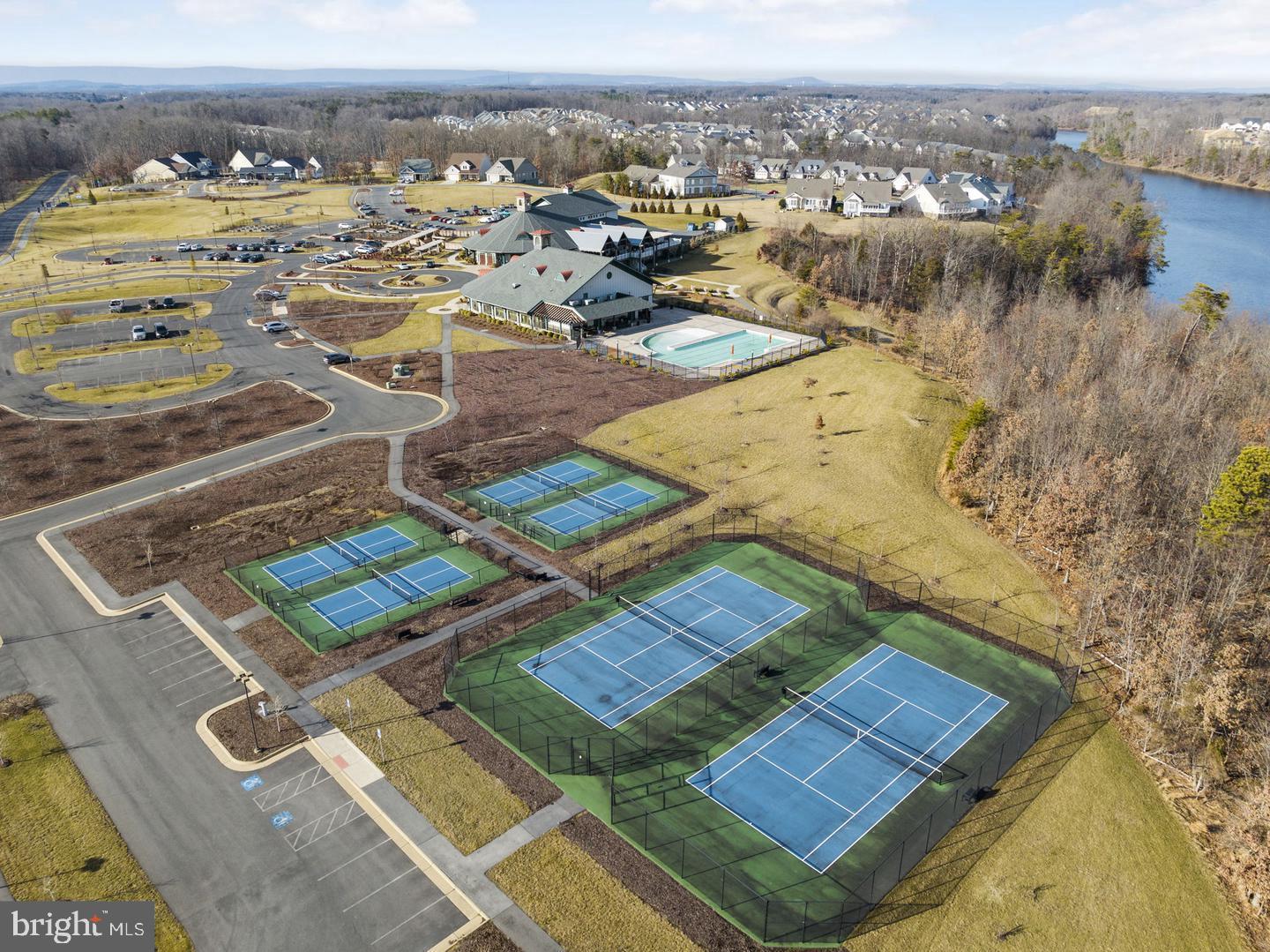 105 TURNSTONE LN, LAKE FREDERICK, Virginia 22630, 4 Bedrooms Bedrooms, ,4 BathroomsBathrooms,Residential,For sale,105 TURNSTONE LN,VAFV2039338 MLS # VAFV2039338