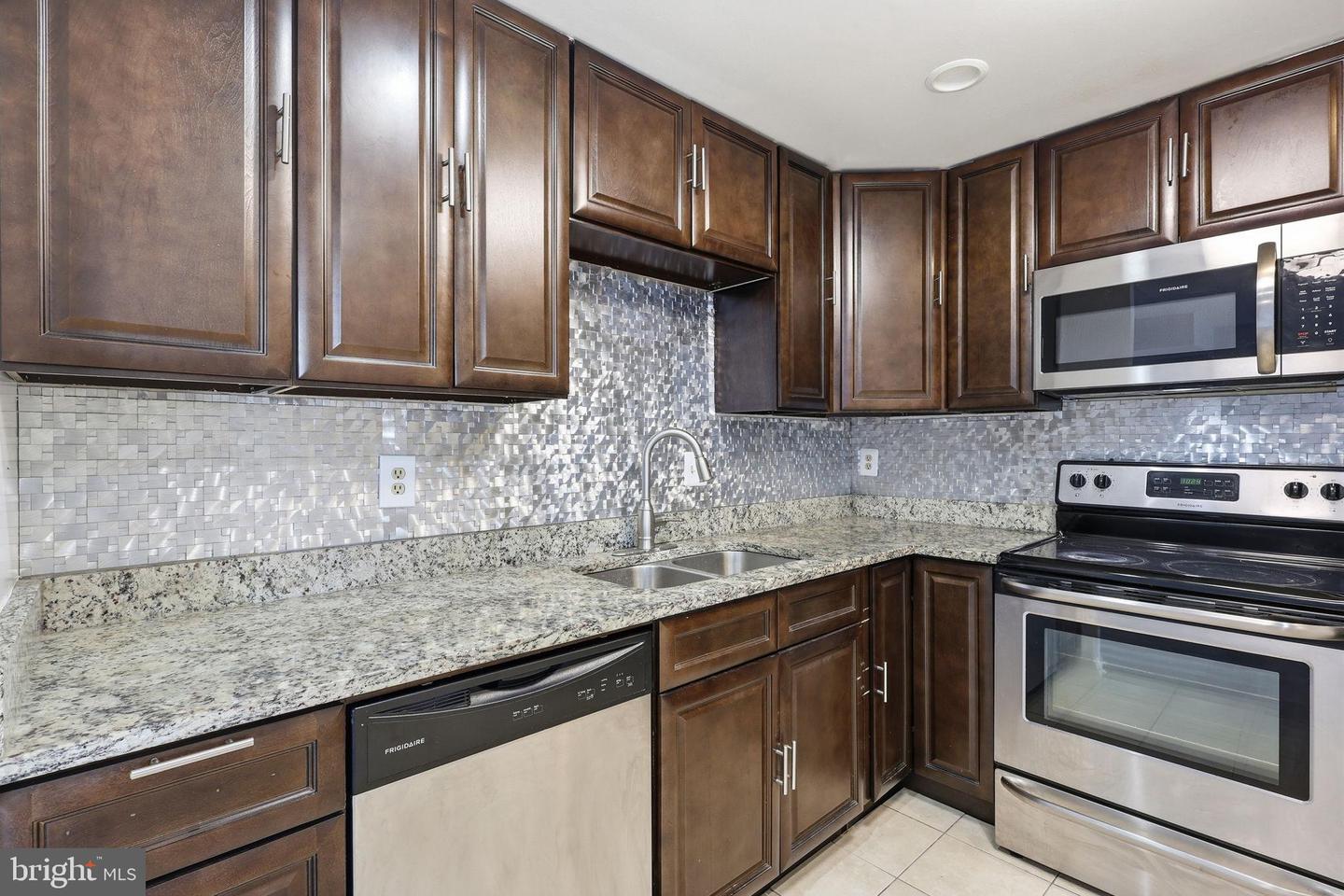 6300 STEVENSON AVE #312, ALEXANDRIA, Virginia 22304, 2 Bedrooms Bedrooms, 4 Rooms Rooms,2 BathroomsBathrooms,Residential,For sale,6300 STEVENSON AVE #312,VAAX2053758 MLS # VAAX2053758