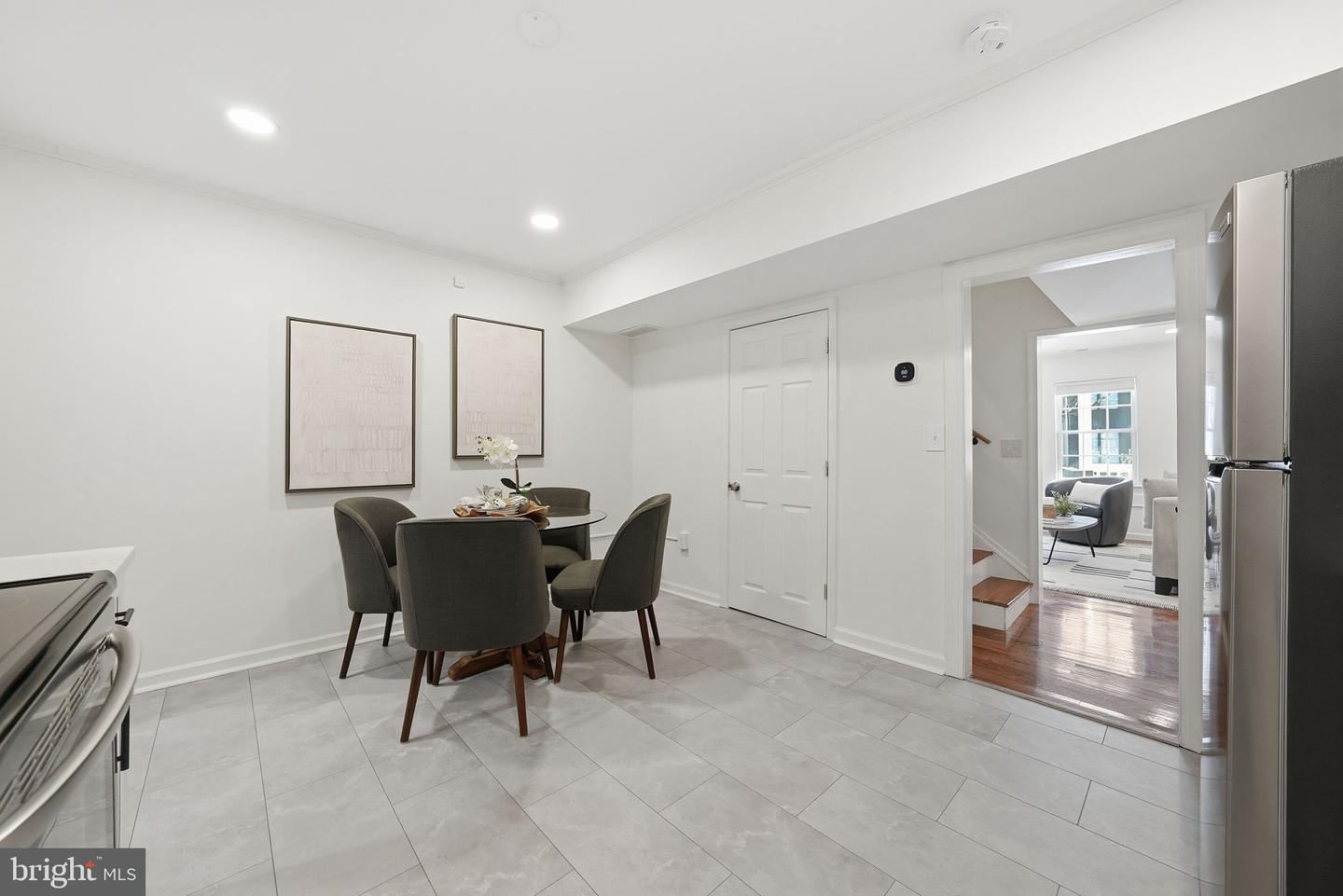 602 N ALFRED ST, ALEXANDRIA, Virginia 22314, 2 Bedrooms Bedrooms, ,2 BathroomsBathrooms,Residential,For sale,602 N ALFRED ST,VAAX2053760 MLS # VAAX2053760