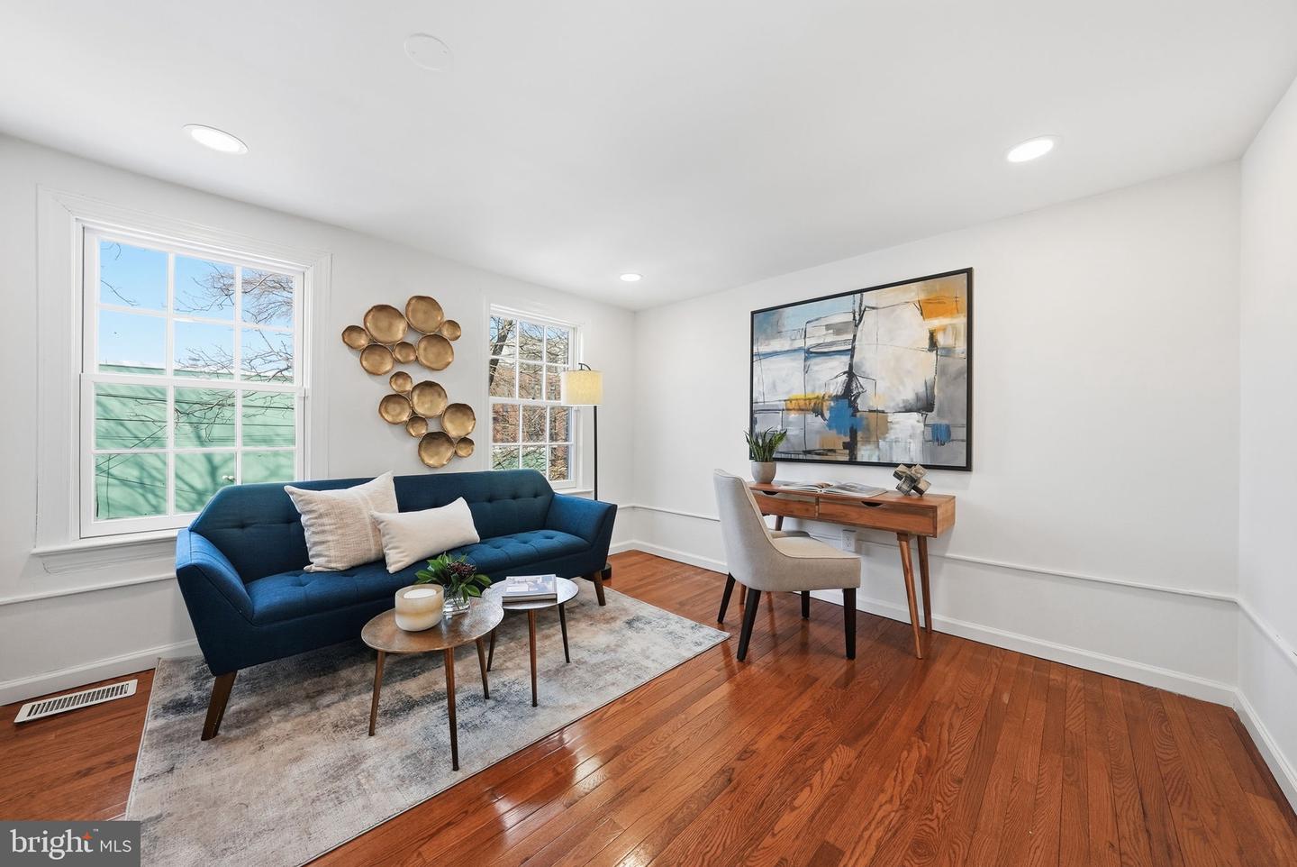 602 N ALFRED ST, ALEXANDRIA, Virginia 22314, 2 Bedrooms Bedrooms, ,2 BathroomsBathrooms,Residential,For sale,602 N ALFRED ST,VAAX2053760 MLS # VAAX2053760