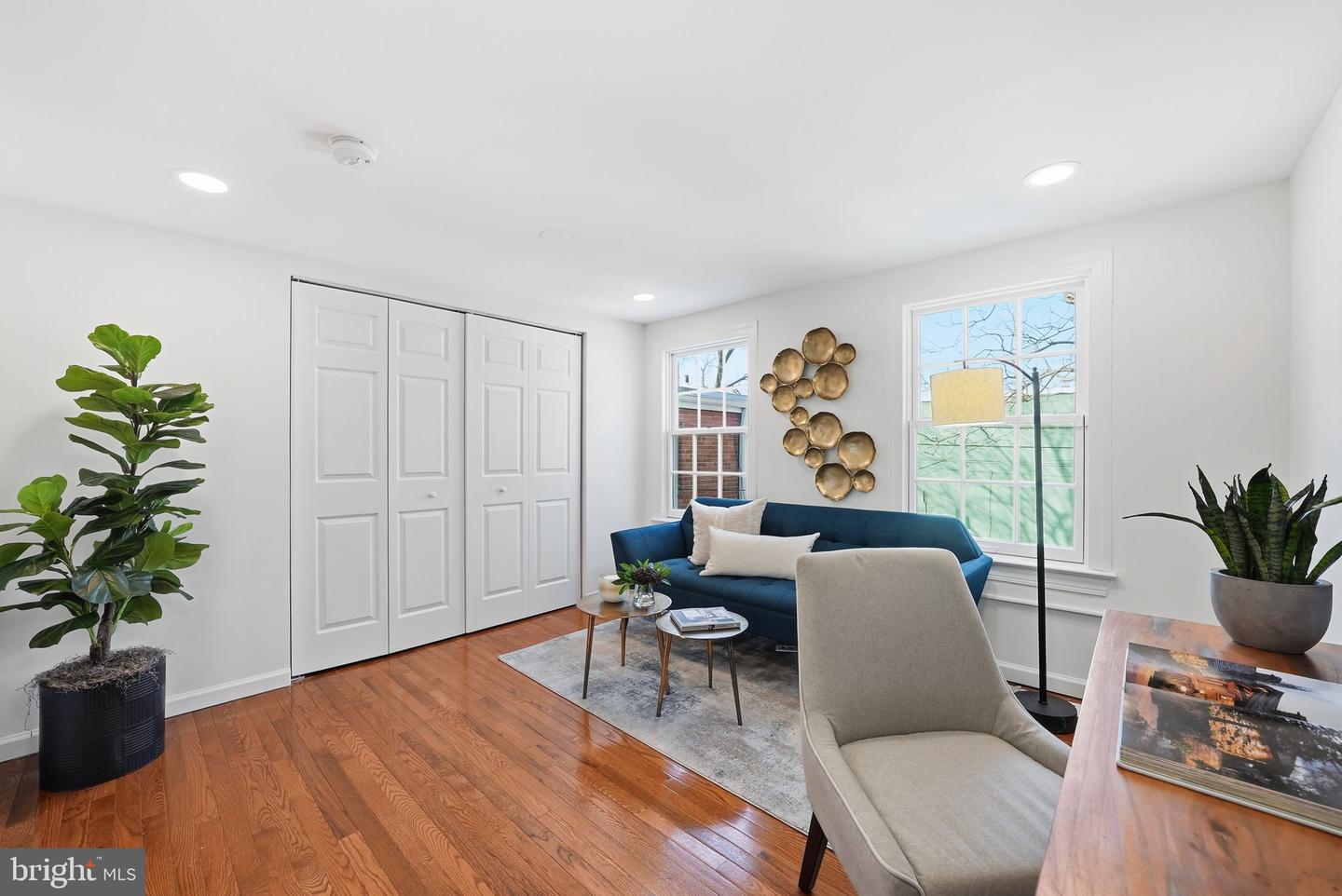602 N ALFRED ST, ALEXANDRIA, Virginia 22314, 2 Bedrooms Bedrooms, ,2 BathroomsBathrooms,Residential,For sale,602 N ALFRED ST,VAAX2053760 MLS # VAAX2053760