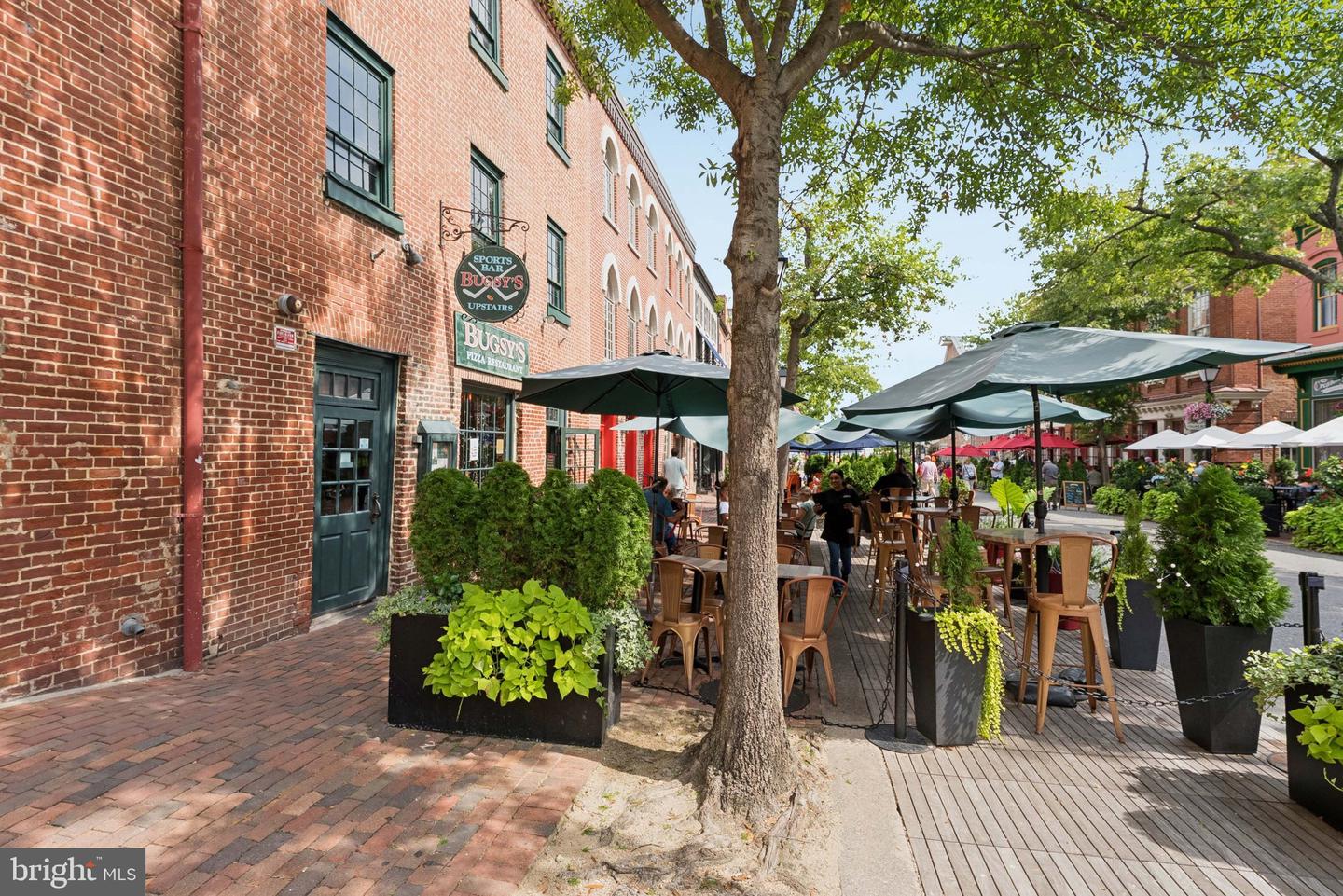 602 N ALFRED ST, ALEXANDRIA, Virginia 22314, 2 Bedrooms Bedrooms, ,2 BathroomsBathrooms,Residential,For sale,602 N ALFRED ST,VAAX2053760 MLS # VAAX2053760