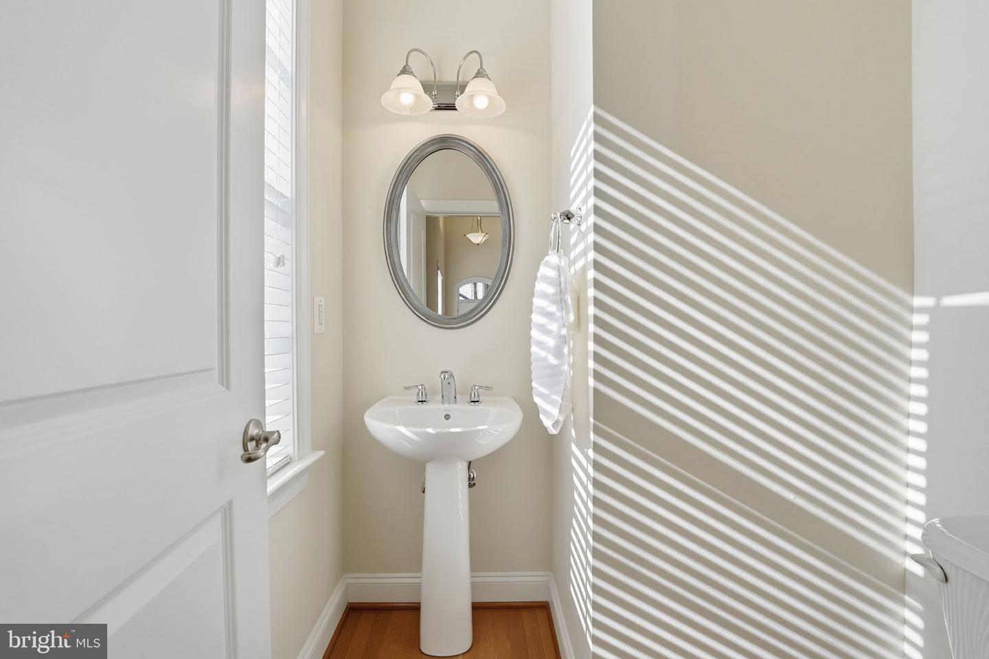 8015 RESERVE WAY, VIENNA, Virginia 22182, 3 Bedrooms Bedrooms, ,2 BathroomsBathrooms,Residential,For sale,8015 RESERVE WAY,VAFX2289220 MLS # VAFX2289220