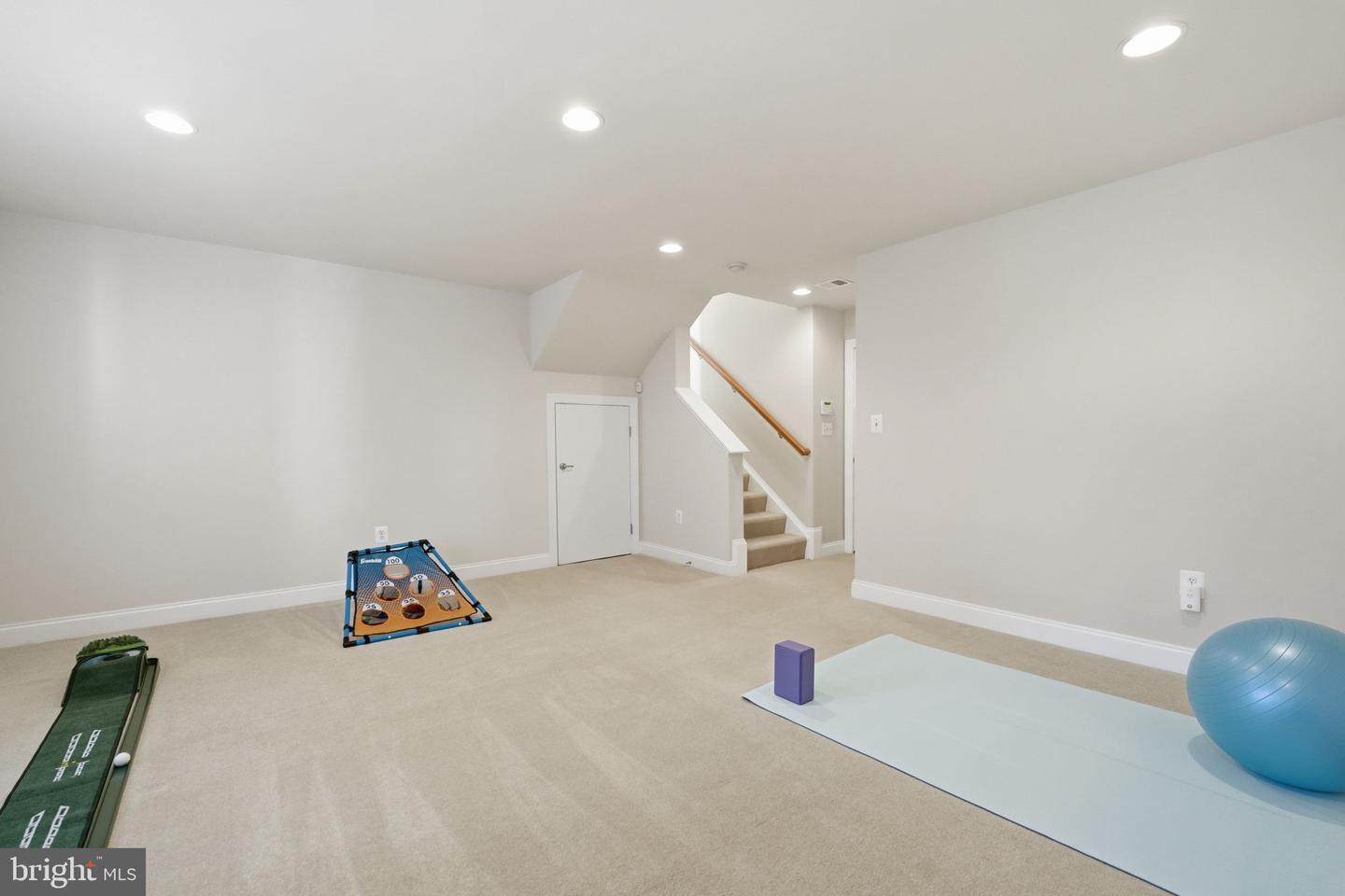 8015 RESERVE WAY, VIENNA, Virginia 22182, 3 Bedrooms Bedrooms, ,2 BathroomsBathrooms,Residential,For sale,8015 RESERVE WAY,VAFX2289220 MLS # VAFX2289220