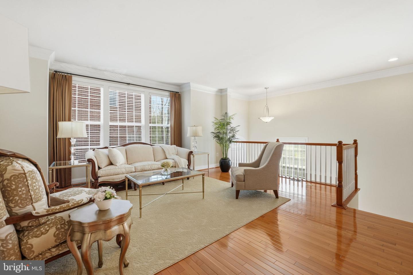 8015 RESERVE WAY, VIENNA, Virginia 22182, 3 Bedrooms Bedrooms, ,2 BathroomsBathrooms,Residential,For sale,8015 RESERVE WAY,VAFX2289220 MLS # VAFX2289220