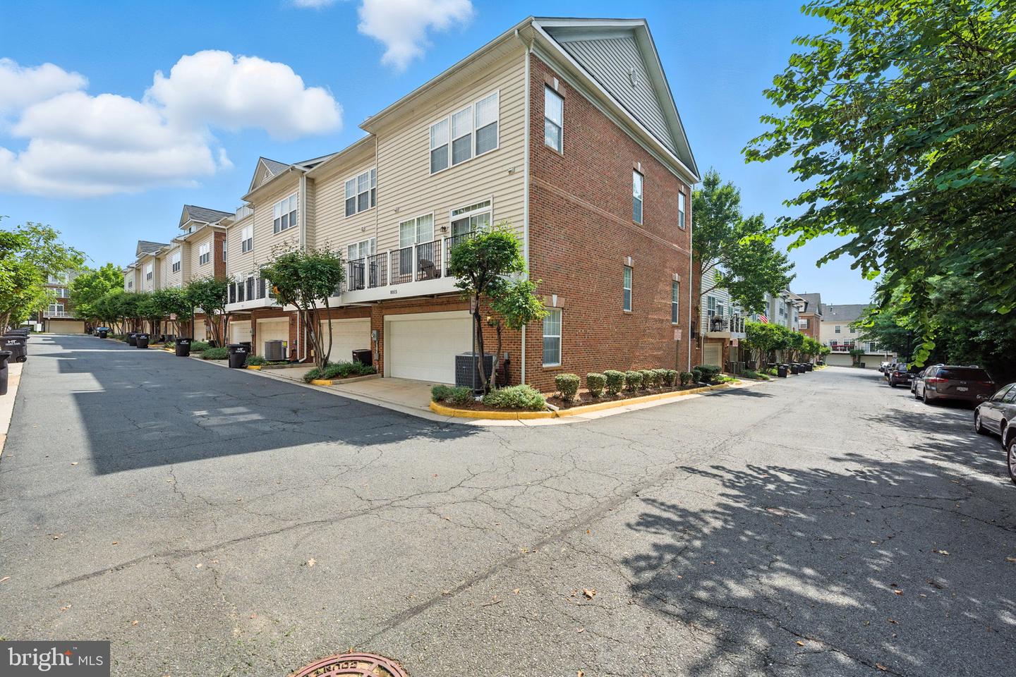 8015 RESERVE WAY, VIENNA, Virginia 22182, 3 Bedrooms Bedrooms, ,2 BathroomsBathrooms,Residential,For sale,8015 RESERVE WAY,VAFX2289220 MLS # VAFX2289220