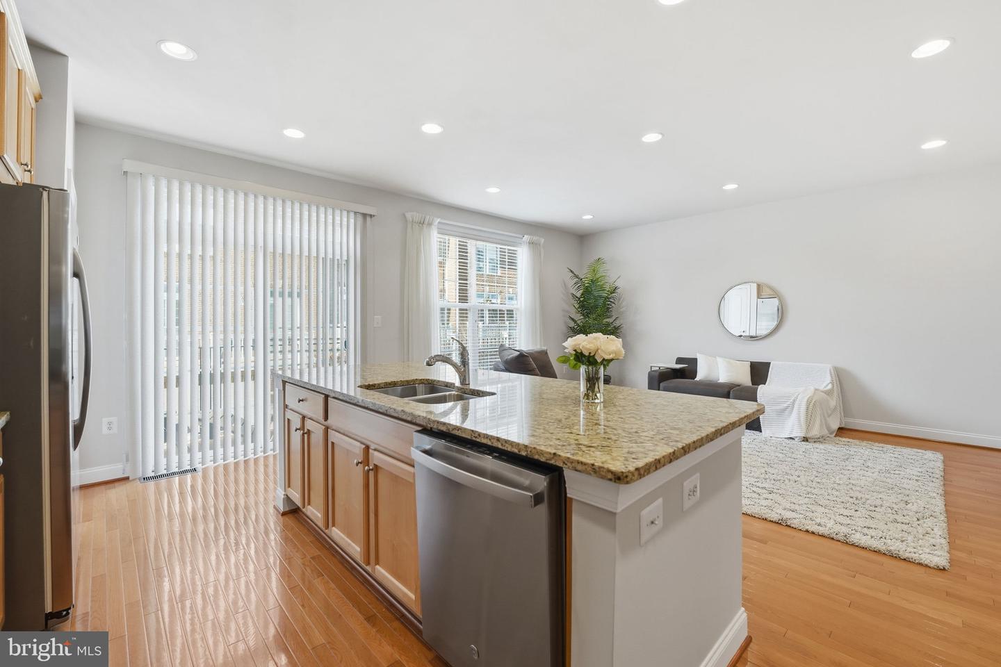 8015 RESERVE WAY, VIENNA, Virginia 22182, 3 Bedrooms Bedrooms, ,2 BathroomsBathrooms,Residential,For sale,8015 RESERVE WAY,VAFX2289220 MLS # VAFX2289220