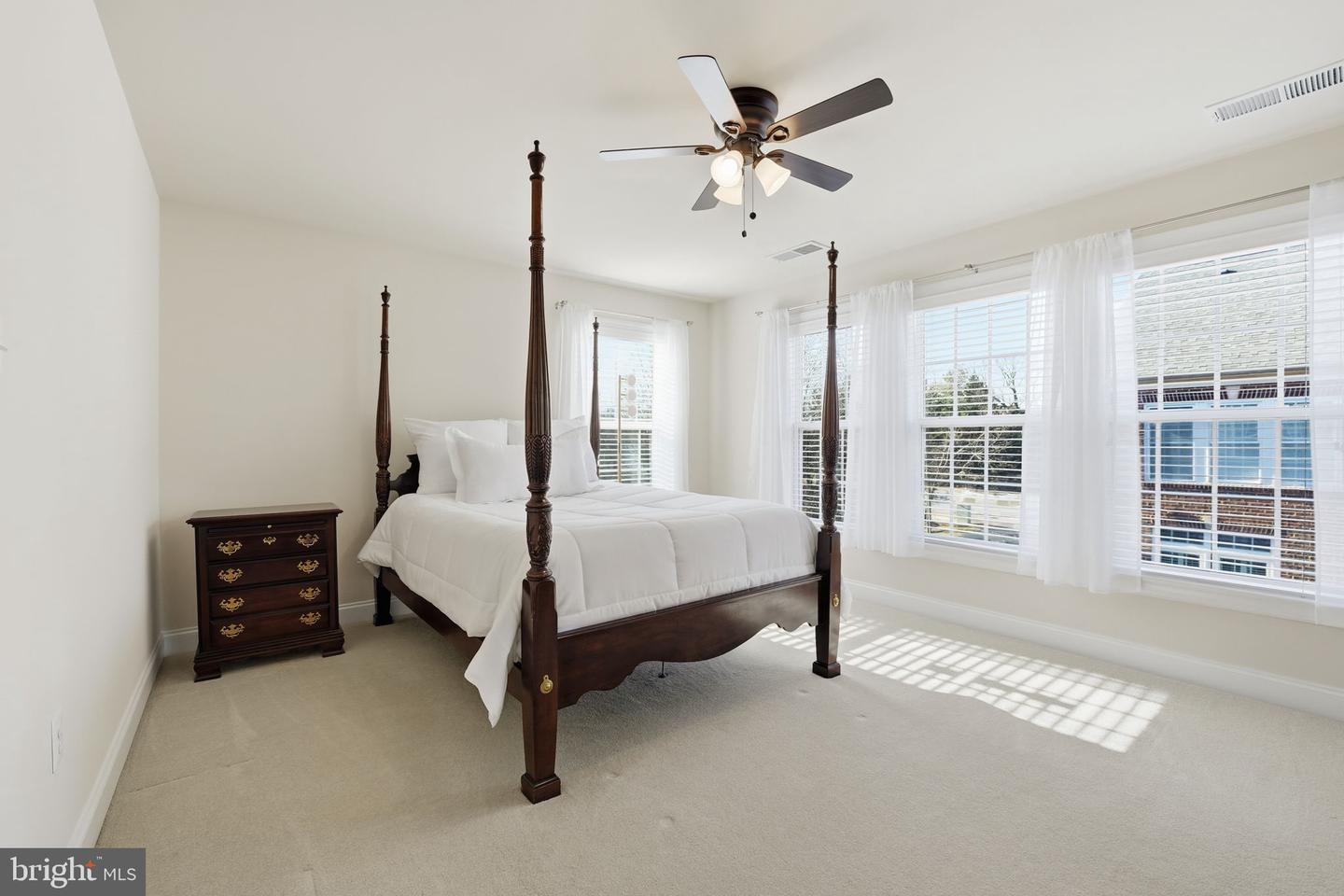 8015 RESERVE WAY, VIENNA, Virginia 22182, 3 Bedrooms Bedrooms, ,2 BathroomsBathrooms,Residential,For sale,8015 RESERVE WAY,VAFX2289220 MLS # VAFX2289220