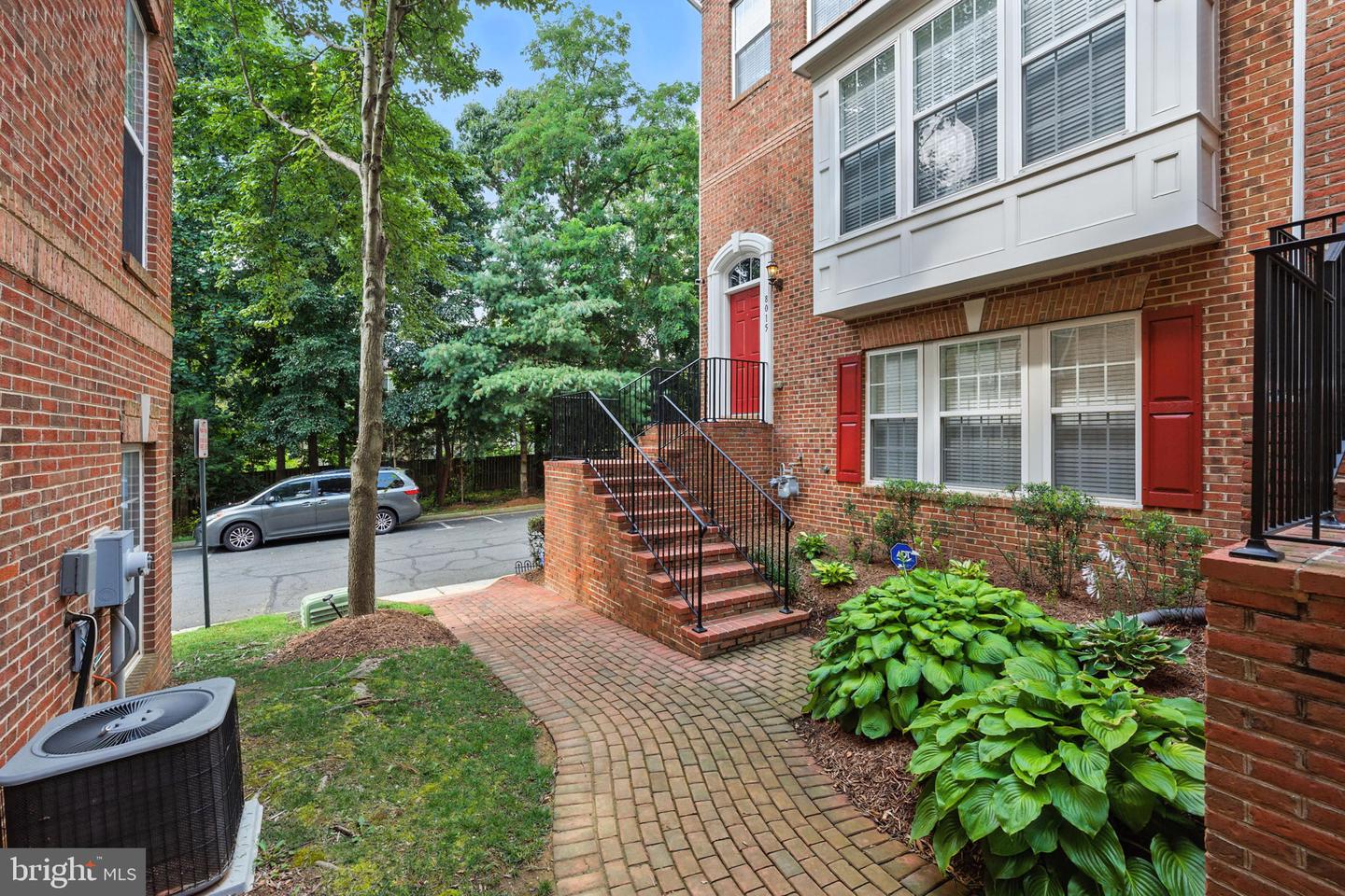 8015 RESERVE WAY, VIENNA, Virginia 22182, 3 Bedrooms Bedrooms, ,2 BathroomsBathrooms,Residential,For sale,8015 RESERVE WAY,VAFX2289220 MLS # VAFX2289220