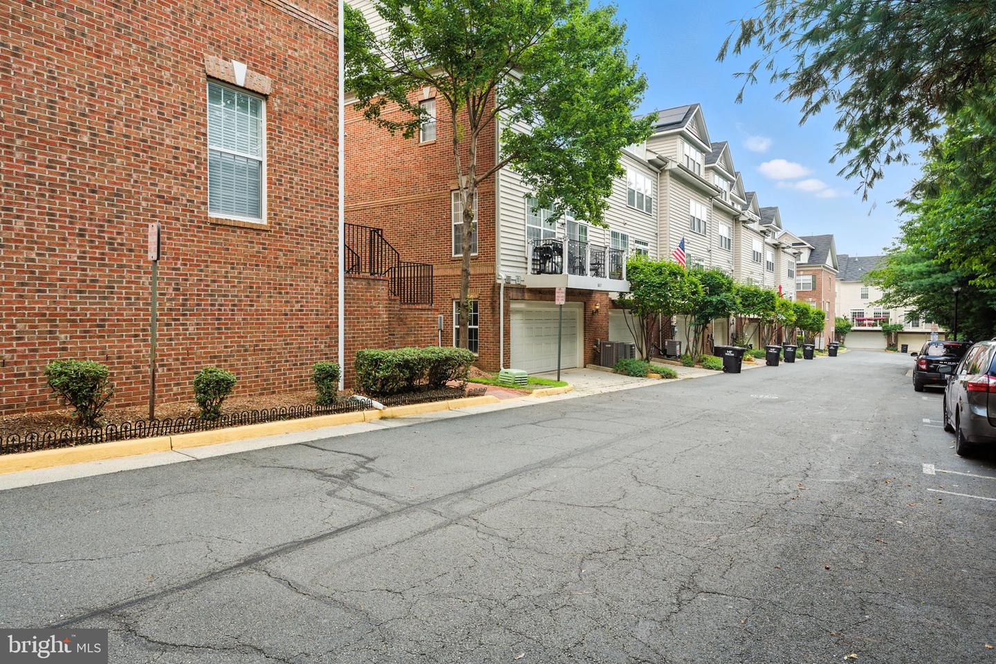 8015 RESERVE WAY, VIENNA, Virginia 22182, 3 Bedrooms Bedrooms, ,2 BathroomsBathrooms,Residential,For sale,8015 RESERVE WAY,VAFX2289220 MLS # VAFX2289220