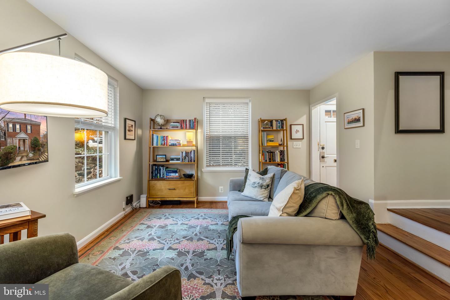 4225 32ND RD S, ARLINGTON, Virginia 22206, 2 Bedrooms Bedrooms, ,2 BathroomsBathrooms,Residential,For sale,4225 32ND RD S,VAAR2068570 MLS # VAAR2068570