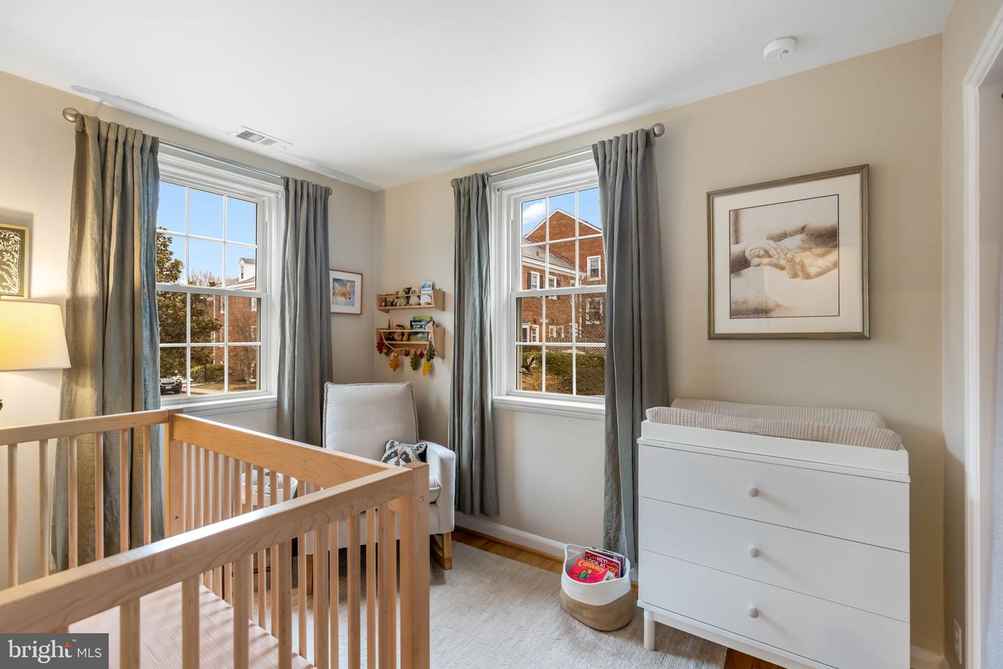 4225 32ND RD S, ARLINGTON, Virginia 22206, 2 Bedrooms Bedrooms, ,2 BathroomsBathrooms,Residential,For sale,4225 32ND RD S,VAAR2068570 MLS # VAAR2068570