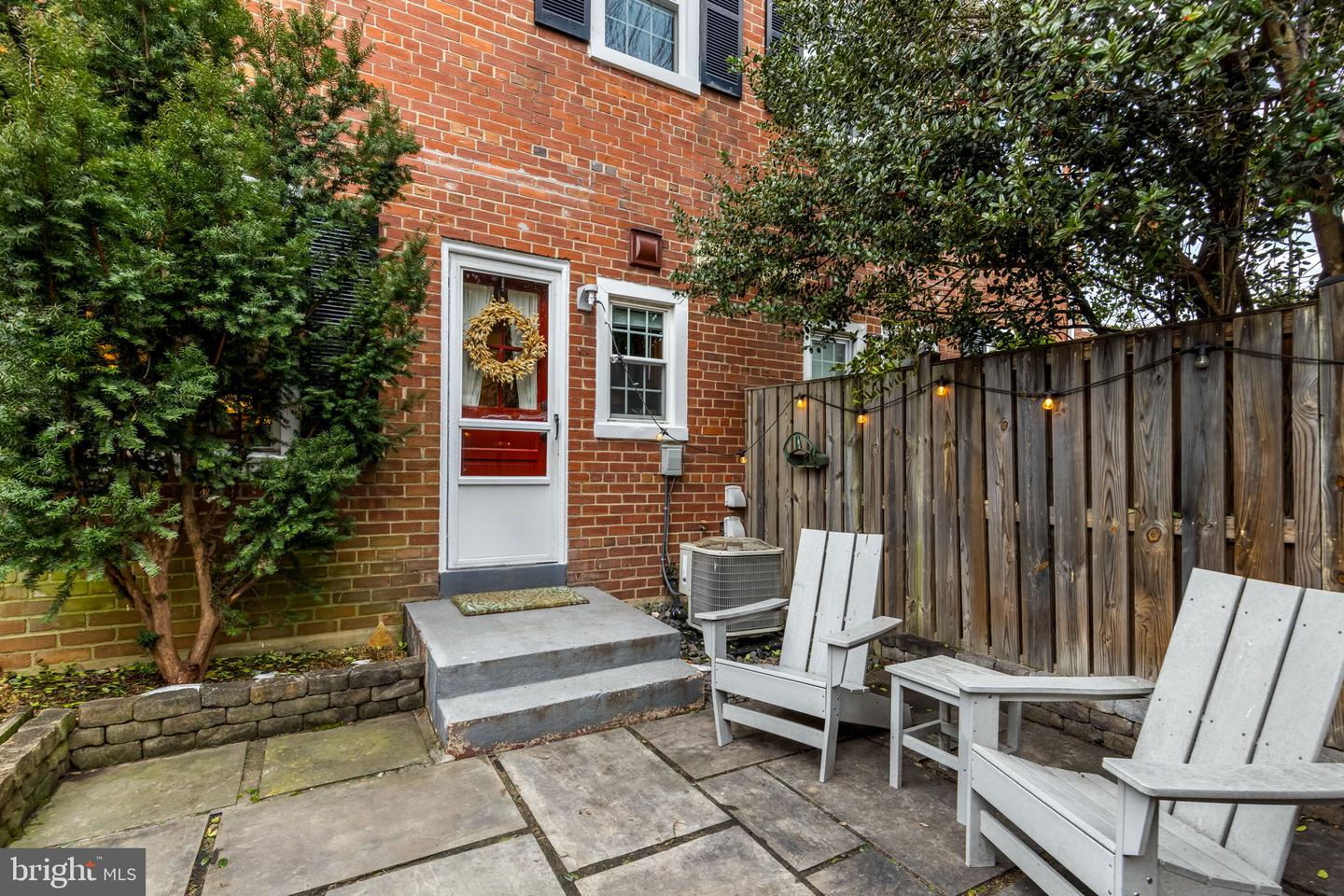 4225 32ND RD S, ARLINGTON, Virginia 22206, 2 Bedrooms Bedrooms, ,2 BathroomsBathrooms,Residential,For sale,4225 32ND RD S,VAAR2068570 MLS # VAAR2068570