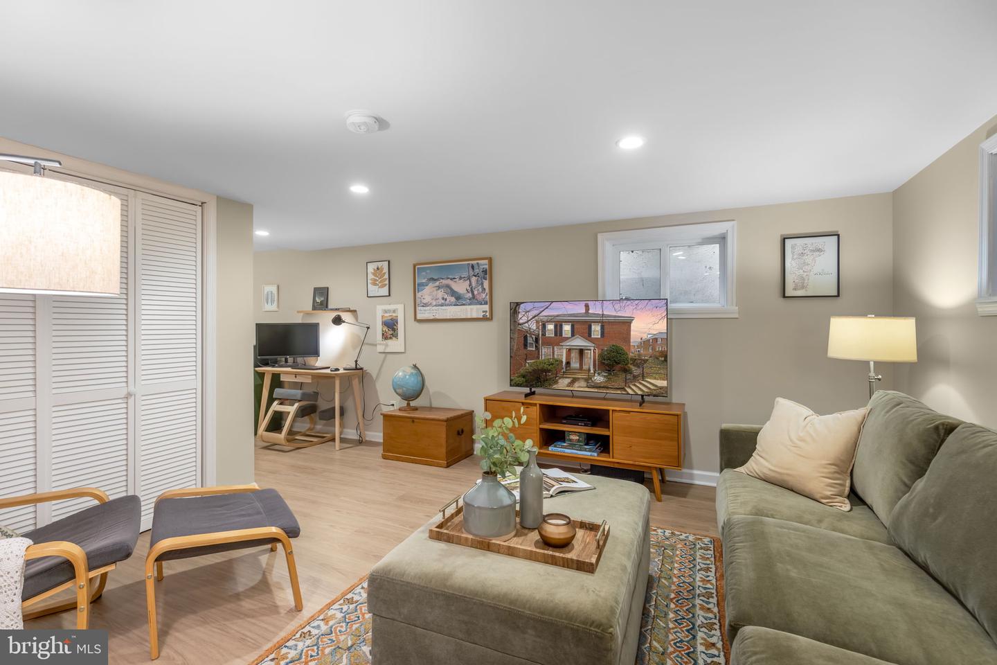 4225 32ND RD S, ARLINGTON, Virginia 22206, 2 Bedrooms Bedrooms, ,2 BathroomsBathrooms,Residential,For sale,4225 32ND RD S,VAAR2068570 MLS # VAAR2068570