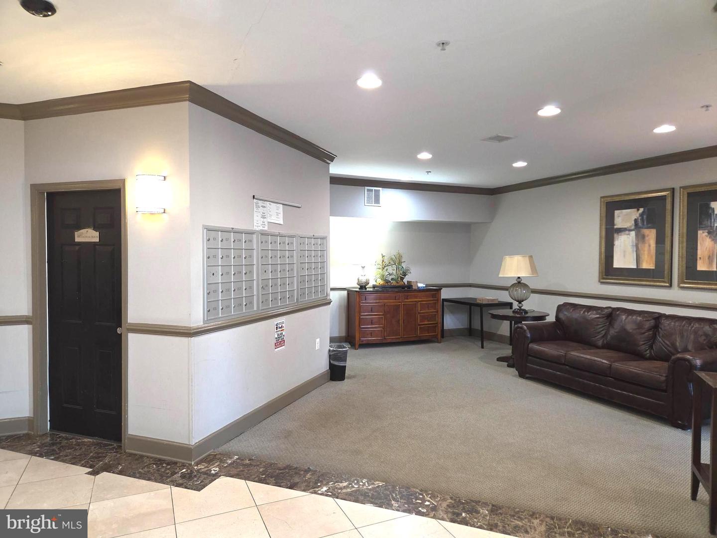 3851 ARISTOTLE CT #1-404, FAIRFAX, Virginia 22030, 2 Bedrooms Bedrooms, ,2 BathroomsBathrooms,Residential,For sale,3851 ARISTOTLE CT #1-404,VAFX2289446 MLS # VAFX2289446