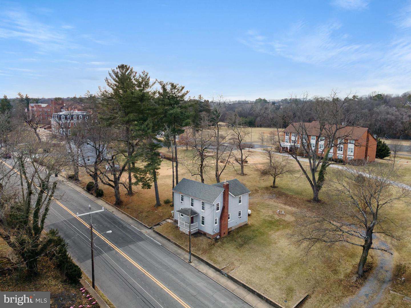 530 S MAIN ST, WOODSTOCK, Virginia 22664, 3 Bedrooms Bedrooms, 8 Rooms Rooms,1 BathroomBathrooms,Residential,For sale,530 S MAIN ST,VASH2013526 MLS # VASH2013526