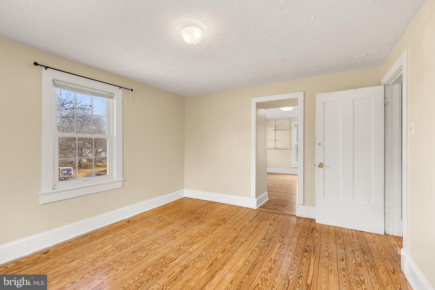 530 S MAIN ST, WOODSTOCK, Virginia 22664, 3 Bedrooms Bedrooms, 8 Rooms Rooms,1 BathroomBathrooms,Residential,For sale,530 S MAIN ST,VASH2013526 MLS # VASH2013526