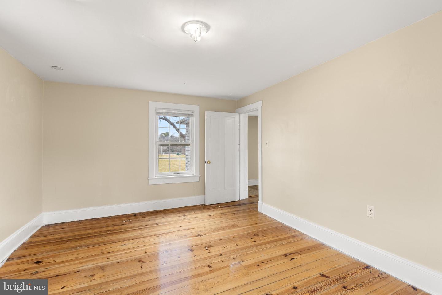 530 S MAIN ST, WOODSTOCK, Virginia 22664, 3 Bedrooms Bedrooms, 8 Rooms Rooms,1 BathroomBathrooms,Residential,For sale,530 S MAIN ST,VASH2013526 MLS # VASH2013526