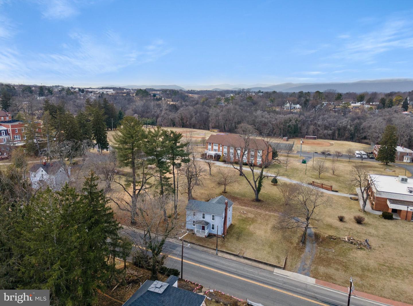 530 S MAIN ST, WOODSTOCK, Virginia 22664, 3 Bedrooms Bedrooms, 8 Rooms Rooms,1 BathroomBathrooms,Residential,For sale,530 S MAIN ST,VASH2013526 MLS # VASH2013526