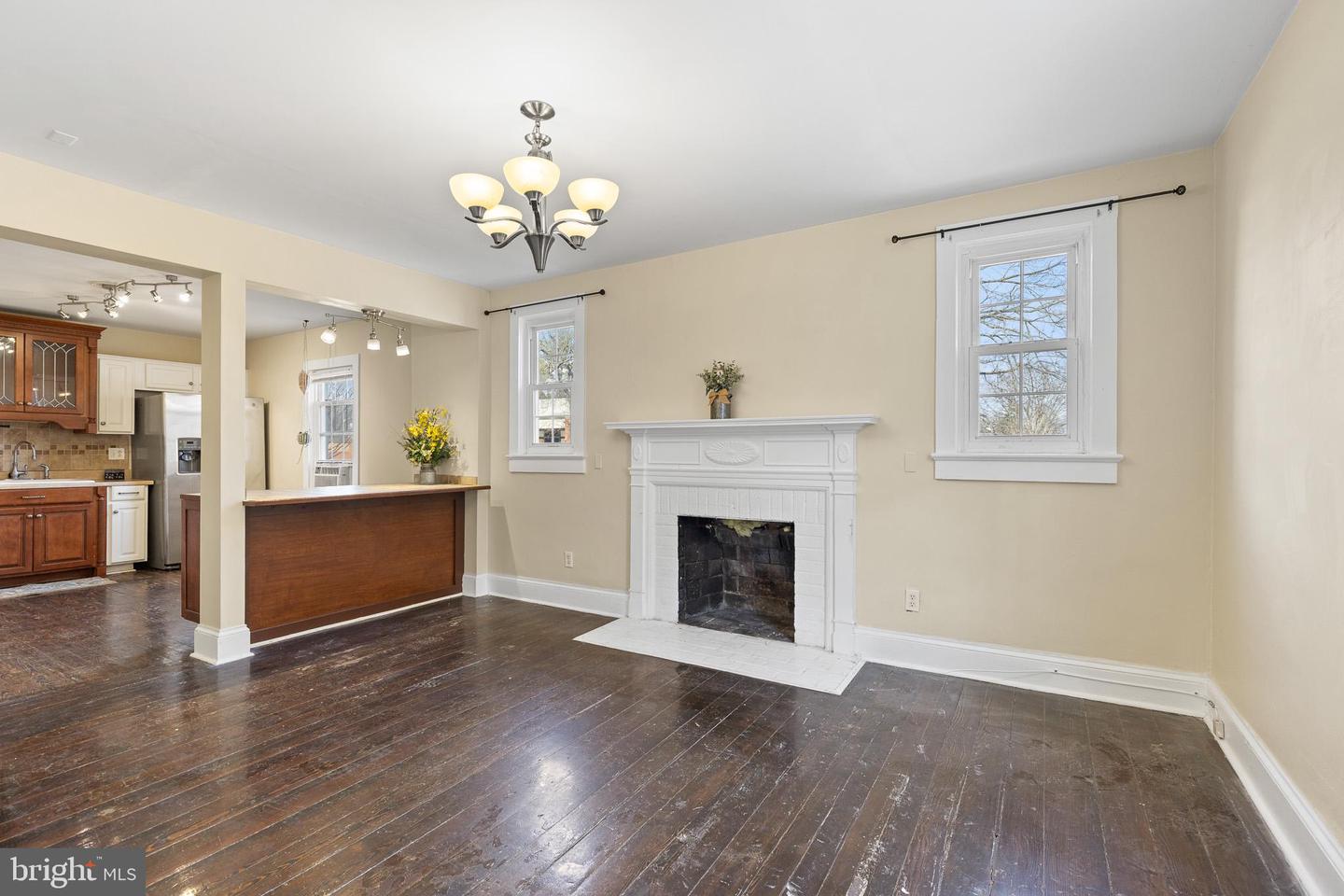 530 S MAIN ST, WOODSTOCK, Virginia 22664, 3 Bedrooms Bedrooms, 8 Rooms Rooms,1 BathroomBathrooms,Residential,For sale,530 S MAIN ST,VASH2013526 MLS # VASH2013526