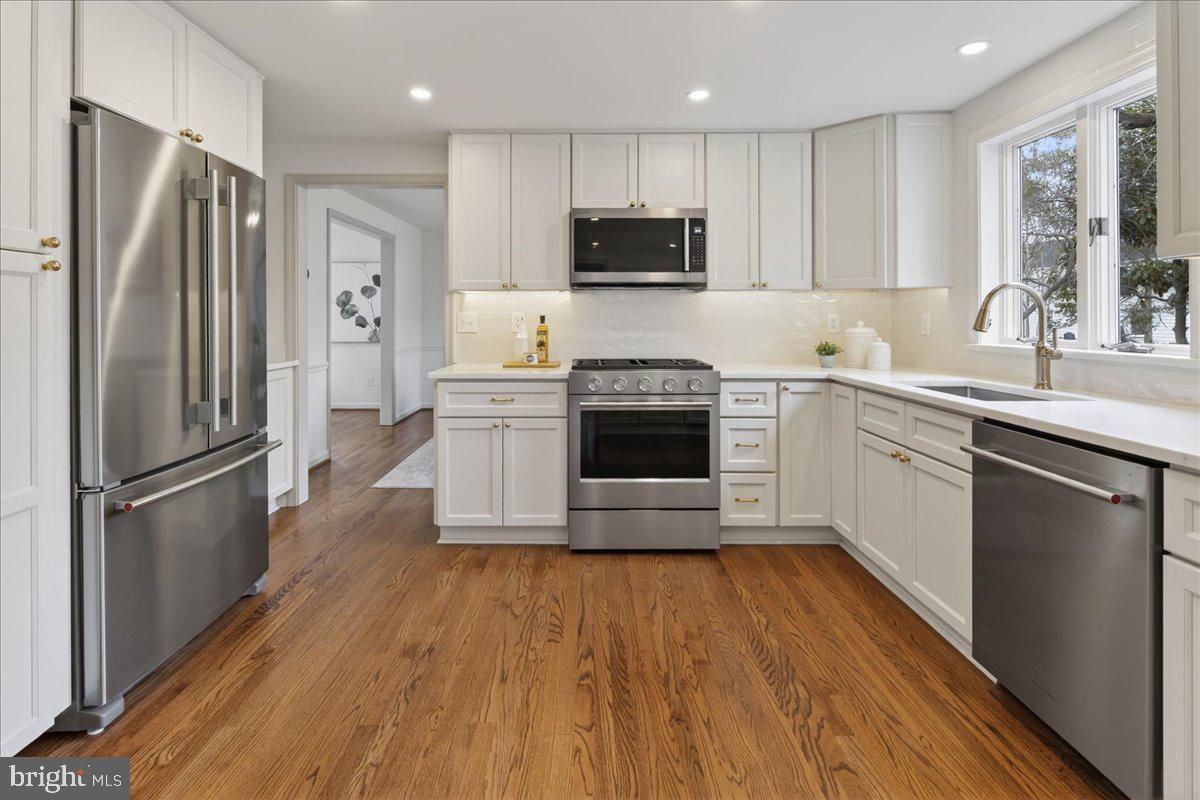 4206 PICKERING PL, ALEXANDRIA, Virginia 22309, 5 Bedrooms Bedrooms, ,3 BathroomsBathrooms,Residential,For sale,4206 PICKERING PL,VAFX2289530 MLS # VAFX2289530