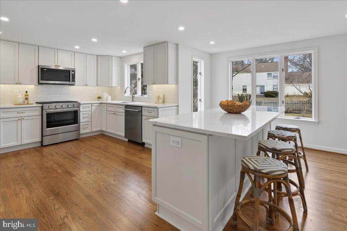 4206 PICKERING PL, ALEXANDRIA, Virginia 22309, 5 Bedrooms Bedrooms, ,3 BathroomsBathrooms,Residential,For sale,4206 PICKERING PL,VAFX2289530 MLS # VAFX2289530