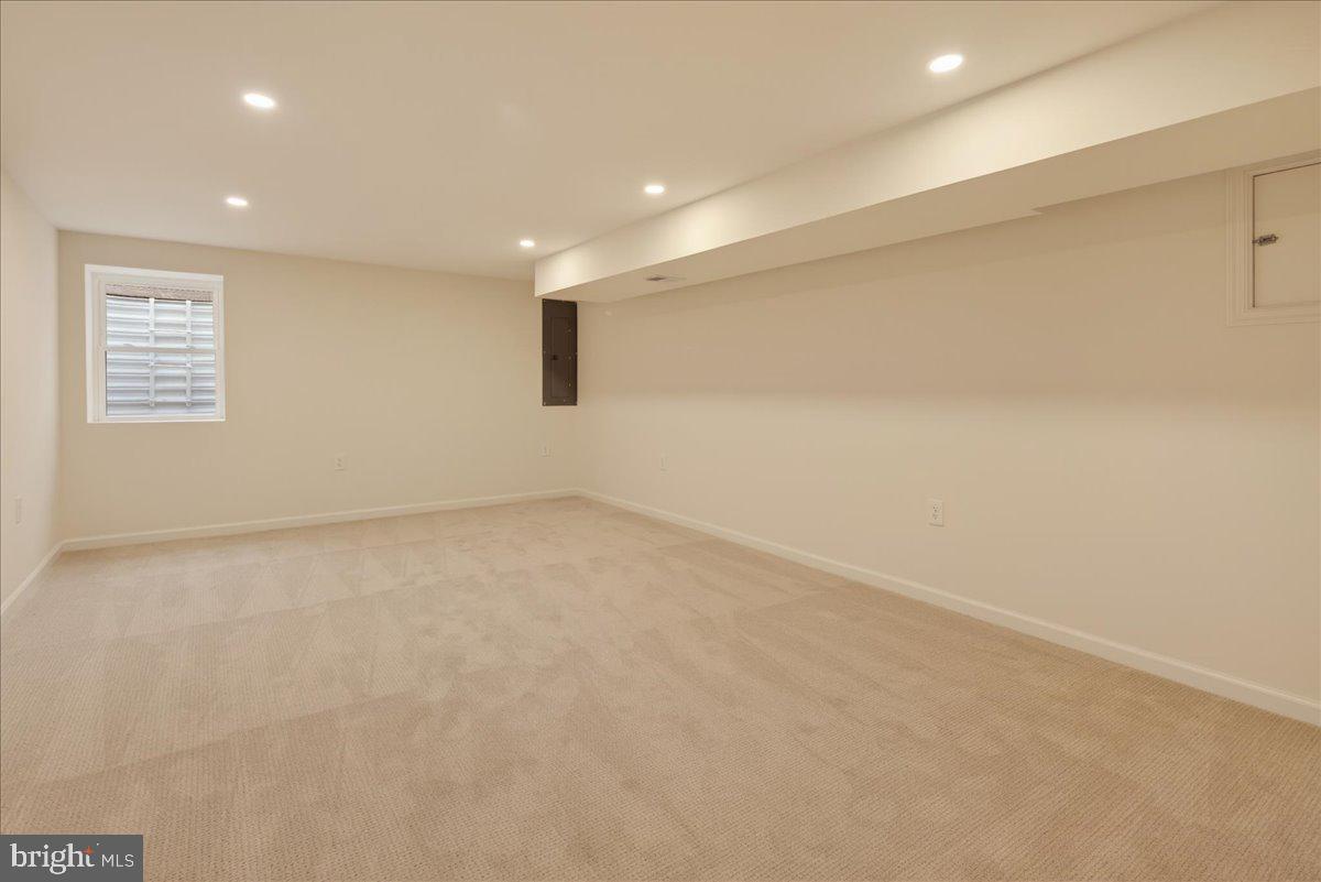 4206 PICKERING PL, ALEXANDRIA, Virginia 22309, 5 Bedrooms Bedrooms, ,3 BathroomsBathrooms,Residential,For sale,4206 PICKERING PL,VAFX2289530 MLS # VAFX2289530