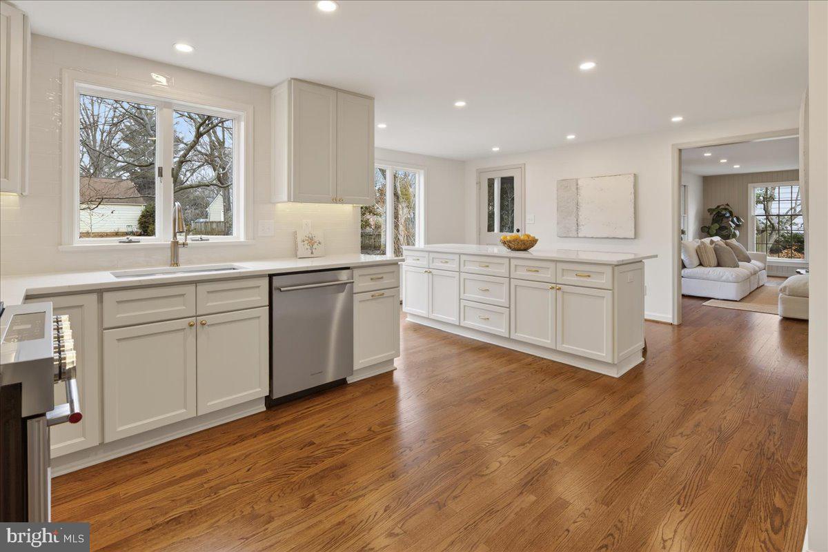 4206 PICKERING PL, ALEXANDRIA, Virginia 22309, 5 Bedrooms Bedrooms, ,3 BathroomsBathrooms,Residential,For sale,4206 PICKERING PL,VAFX2289530 MLS # VAFX2289530