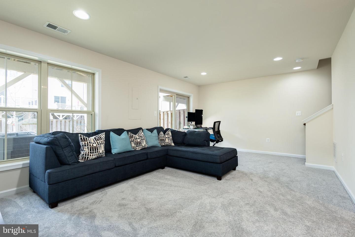 6824 WILLIAM WHITE WAY, HAYMARKET, Virginia 20169, 3 Bedrooms Bedrooms, ,2 BathroomsBathrooms,Residential,For sale,6824 WILLIAM WHITE WAY,VAPW2112124 MLS # VAPW2112124 6824 WILLIAM WHITE WAY, HAYMARKET, Virginia 20169, 3 Bedrooms Bedrooms, ,2 BathroomsBathrooms,Residential,For sale,6824 WILLIAM WHITE WAY,VAPW2112124 MLS # VAPW2112124