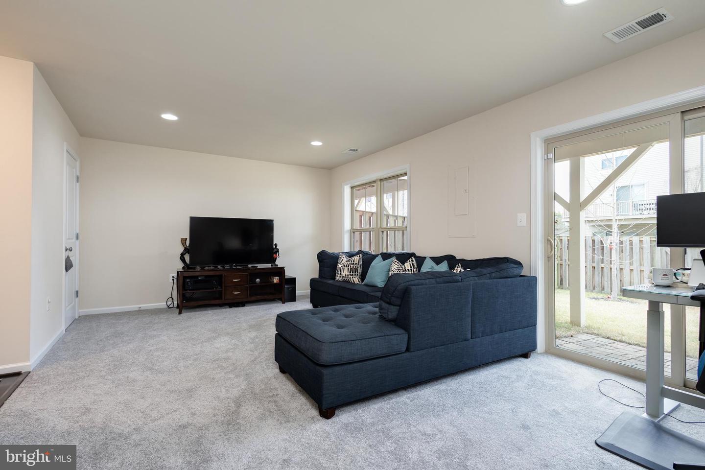 6824 WILLIAM WHITE WAY, HAYMARKET, Virginia 20169, 3 Bedrooms Bedrooms, ,2 BathroomsBathrooms,Residential,For sale,6824 WILLIAM WHITE WAY,VAPW2112124 MLS # VAPW2112124 6824 WILLIAM WHITE WAY, HAYMARKET, Virginia 20169, 3 Bedrooms Bedrooms, ,2 BathroomsBathrooms,Residential,For sale,6824 WILLIAM WHITE WAY,VAPW2112124 MLS # VAPW2112124