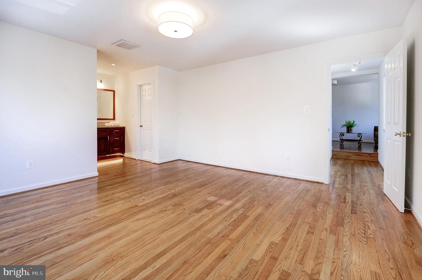 1738 DRESSAGE DR, RESTON, Virginia 20190, 4 Bedrooms Bedrooms, ,4 BathroomsBathrooms,Residential,For sale,1738 DRESSAGE DR,VAFX2289962 MLS # VAFX2289962