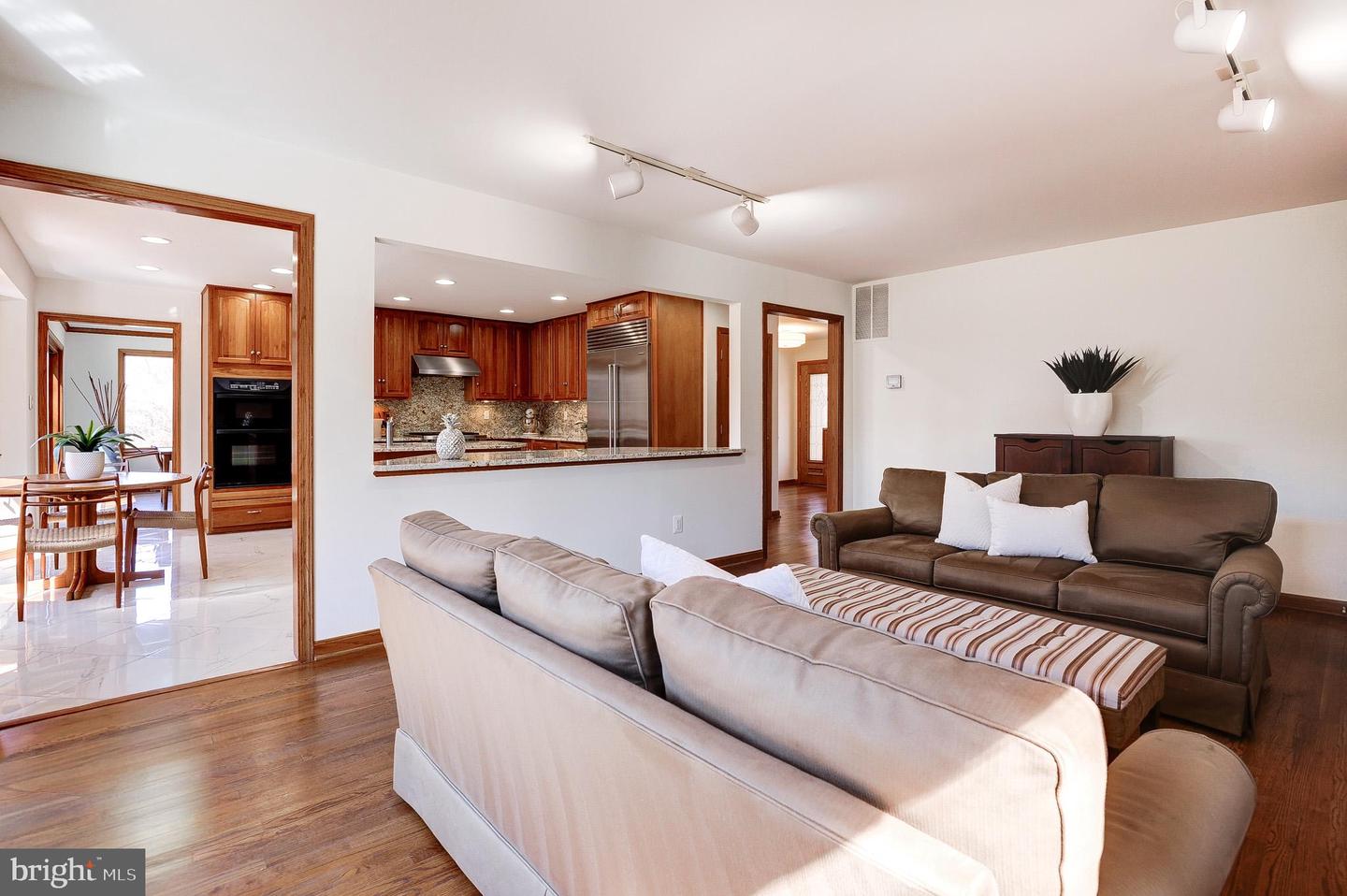 1738 DRESSAGE DR, RESTON, Virginia 20190, 4 Bedrooms Bedrooms, ,4 BathroomsBathrooms,Residential,For sale,1738 DRESSAGE DR,VAFX2289962 MLS # VAFX2289962