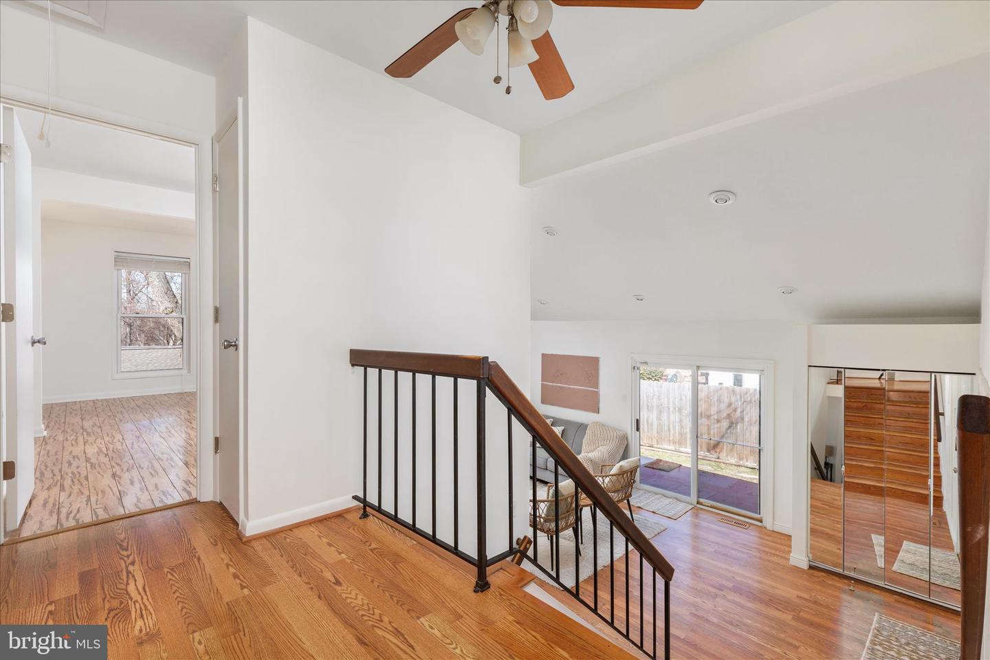 4104 HAMLIN AVE, CHANTILLY, Virginia 20151, 3 Bedrooms Bedrooms, ,2 BathroomsBathrooms,Residential,For sale,4104 HAMLIN AVE,VAFX2290026 MLS # VAFX2290026