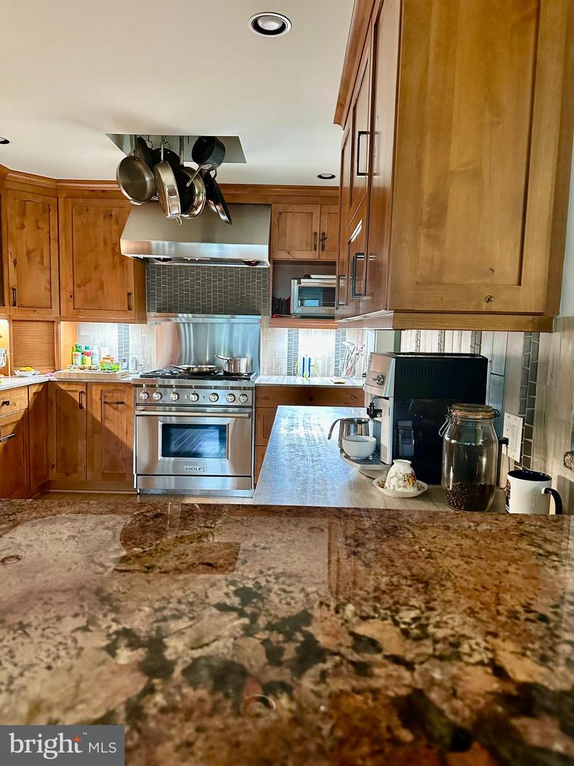 2519 BUCKELEW DR, FALLS CHURCH, Virginia 22046, 3 Bedrooms Bedrooms, ,3 BathroomsBathrooms,Residential,For sale,2519 BUCKELEW DR,VAFX2290076 MLS # VAFX2290076