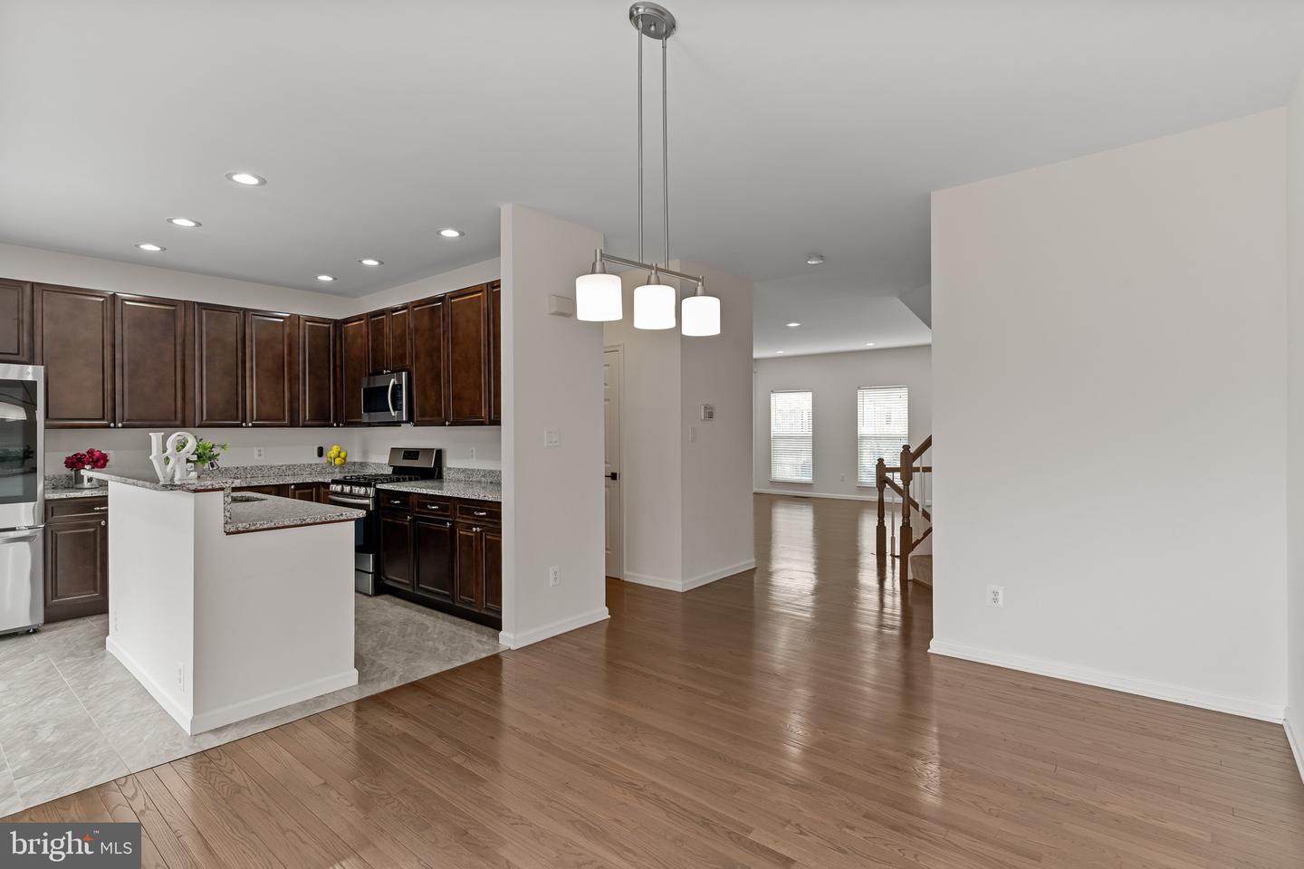 13258 MAPLE CREEK LN, CENTREVILLE, Virginia 20120, 3 Bedrooms Bedrooms, ,2 BathroomsBathrooms,Residential,For sale,13258 MAPLE CREEK LN,VAFX2290080 MLS # VAFX2290080